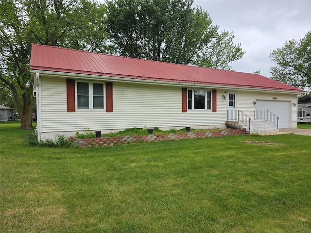 4655 NE 41st Ave, Des Moines, IA 50317 - single story home featuring an attached garage, metal roof, a front yard, and driveway