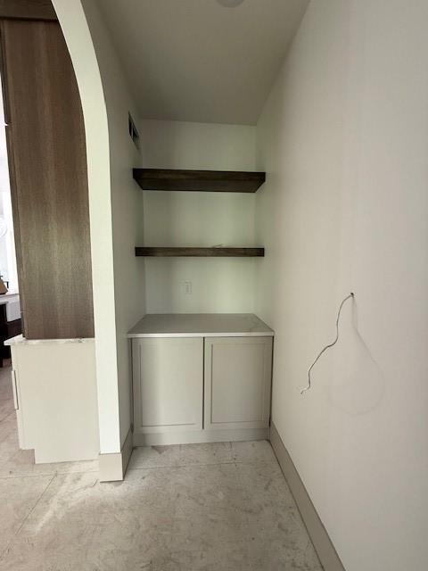 570 El Dorado Ct, Waukee, IA 50263 - view of closet