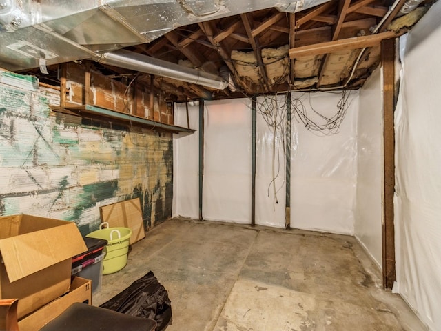 view of unfinished basement