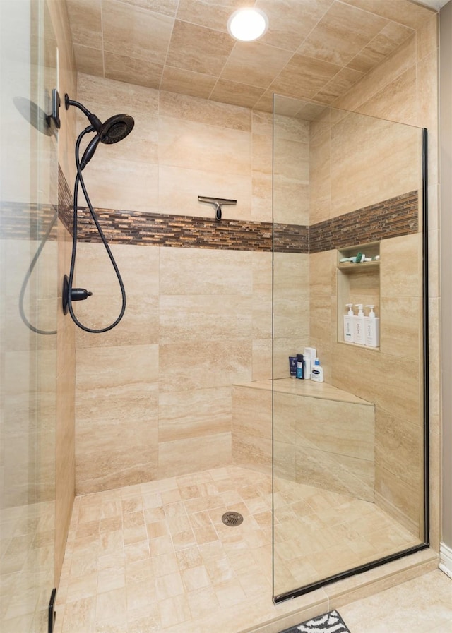 14201 Brookview Dr, Urbandale, IA 50323 - full bath with a tile shower