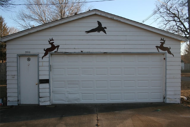 view of detached garage