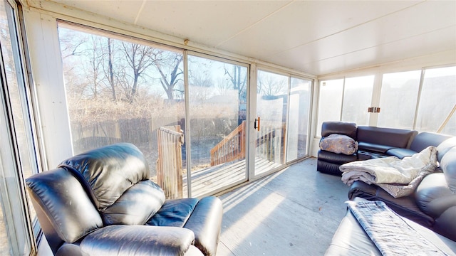 2809 Easton Blvd, Des Moines, IA 50317 - sunroom / solarium featuring wood finished floors and healthy amount of natural light