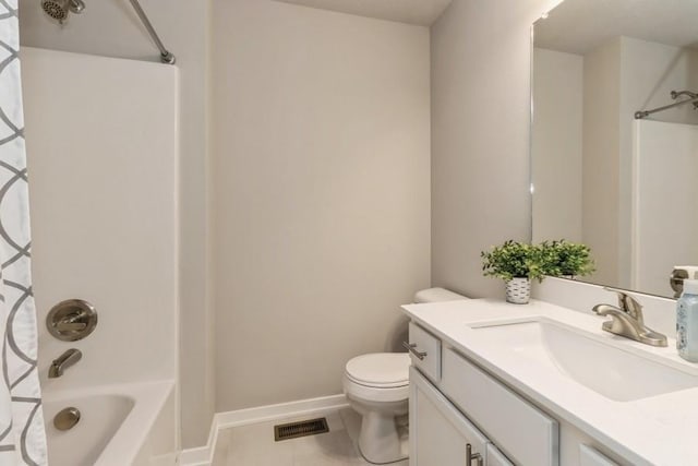 full bath featuring toilet, vanity, visible vents, tile patterned floors, and shower / bath combo with shower curtain