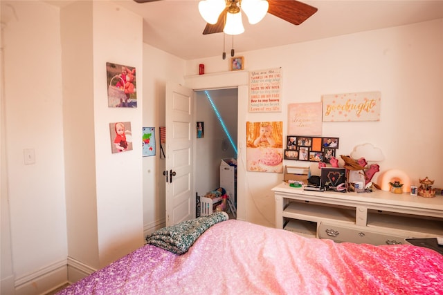 bedroom with a ceiling fan