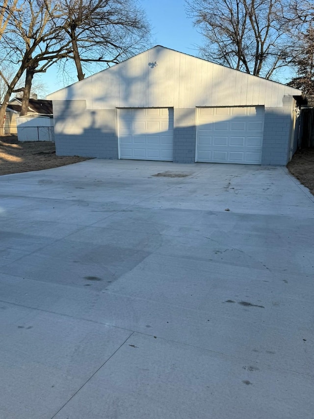 view of detached garage