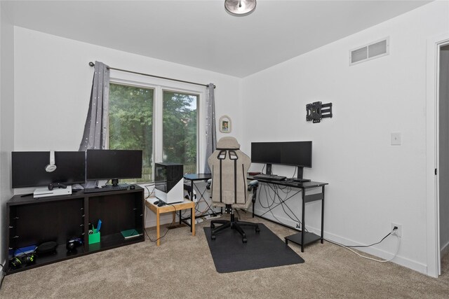 7014 Northview Dr, Urbandale, IA 50322 - office area with carpet