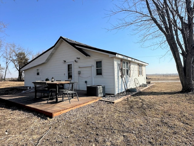 Listing photo 3 for 1755 280th St, Winterset IA 50273