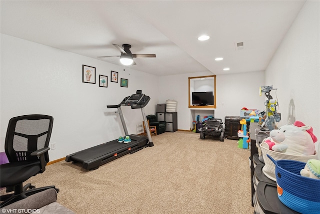 workout room featuring carpet flooring, recessed lighting, visible vents, and baseboards