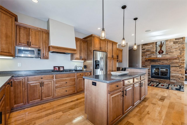 1245 Old Portland Rd, Van Meter, IA 50261
