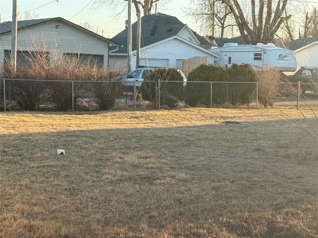 view of yard featuring fence