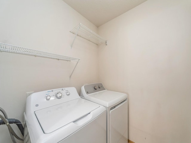 1904 NW Ashton Ln Unit 3, Ankeny, IA 50023 - washroom with washer and dryer