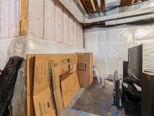 view of unfinished basement