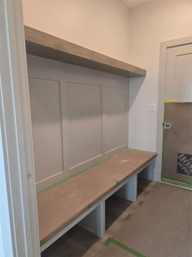 16203 Goodman Dr, Urbandale, IA 50323 - view of mudroom