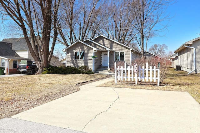 view of front of house with fence