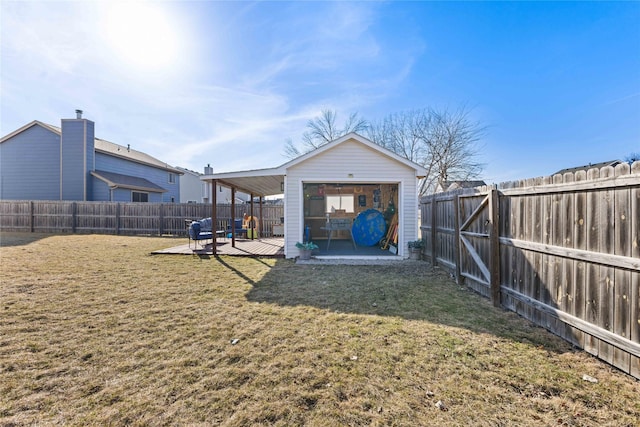 exterior space featuring a fenced backyard