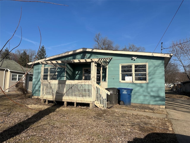 view of front of property