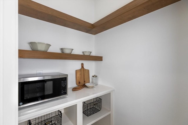 1296 Bee Tree Ln, Ellston, IA 50074 - detailed view of stainless steel microwave