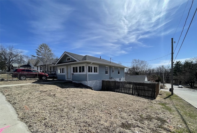 1144 Euclid Ave, Des Moines, IA 50313 - view of side of home with fence