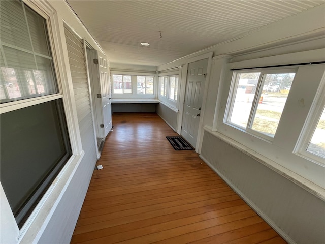 1144 Euclid Ave, Des Moines, IA 50313 - hall with wood-type flooring