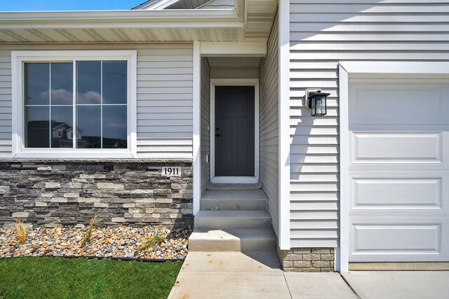 1911 20th Ave SE, Altoona, IA 50009 - entrance to property with stone siding