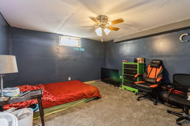 807 Virginia Ave, Des Moines, IA 50315 - carpeted bedroom featuring ceiling fan