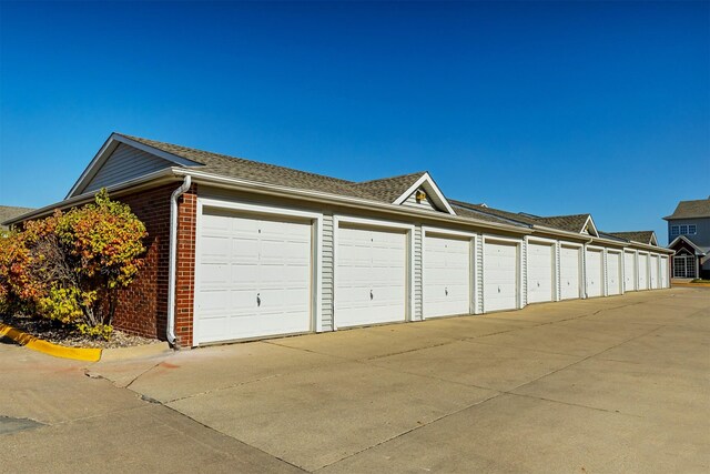 1325 SE Florence Dr Unit 207, Waukee, IA 50263 - view of garage