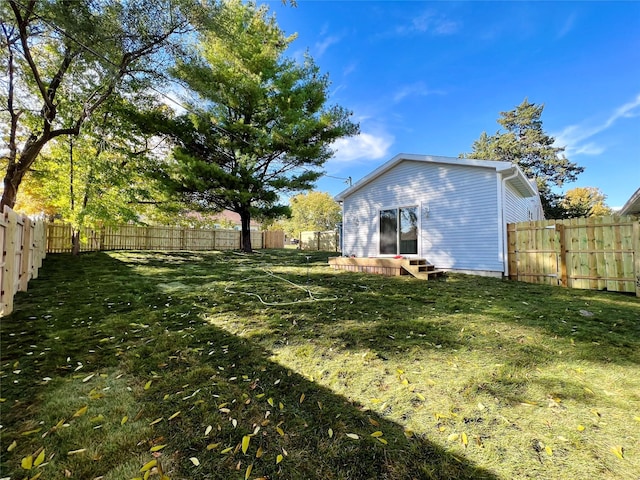 1402 E Marion St, Knoxville, IA 50138 - view of yard featuring a fenced backyard