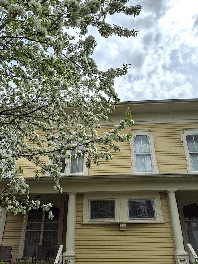 view of home's exterior