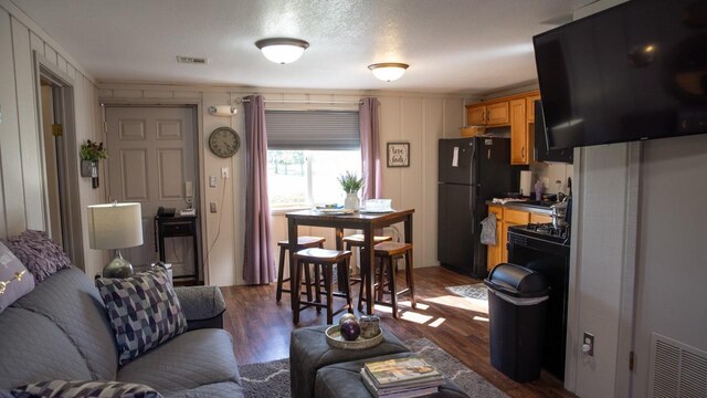 1843 Yellowpine Ave, Lockridge, IA 52635