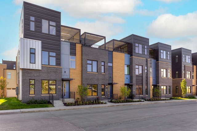 859 E 2nd St, Des Moines, IA 50309 - exterior space