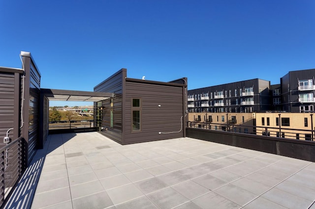 859 E 2nd St, Des Moines, IA 50309 - view of patio / terrace