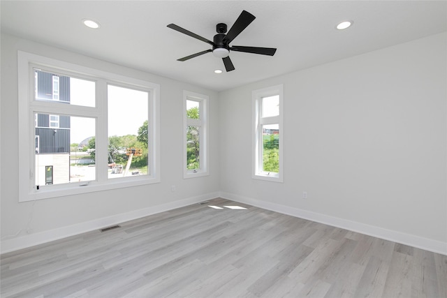 225 Maple St, Des Moines, IA 50309 - spare room featuring light wood-style flooring, a ceiling fan, visible vents, recessed lighting, and baseboards
