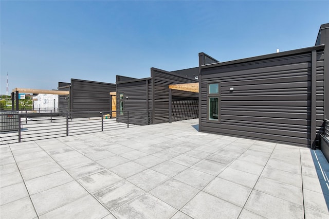 225 Maple St, Des Moines, IA 50309 - view of patio