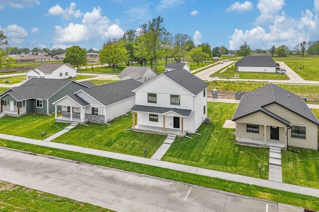 320 Veterans Blvd, Knoxville, IA 50138 - aerial perspective of suburban area