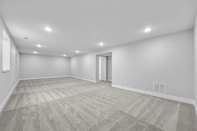 324 Veterans Blvd, Knoxville, IA 50138 - carpeted empty room featuring recessed lighting