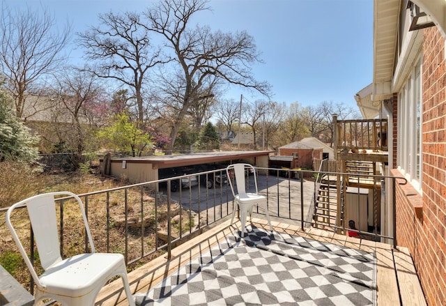5322 Ingersoll Ave Unit B5, Des Moines, IA 50312 - balcony featuring stairs