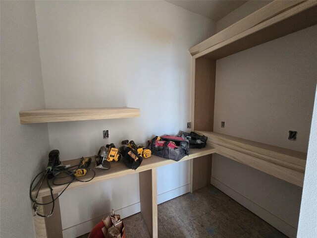 4611 Centennial Blvd, Urbandale, IA 50323 - interior space