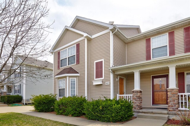 927 SW Springfield Dr, Ankeny, IA 50023 - view of front of property with covered porch