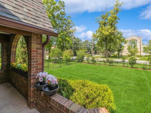 3826 Grand Ave, Des Moines, IA 50312 - view of yard