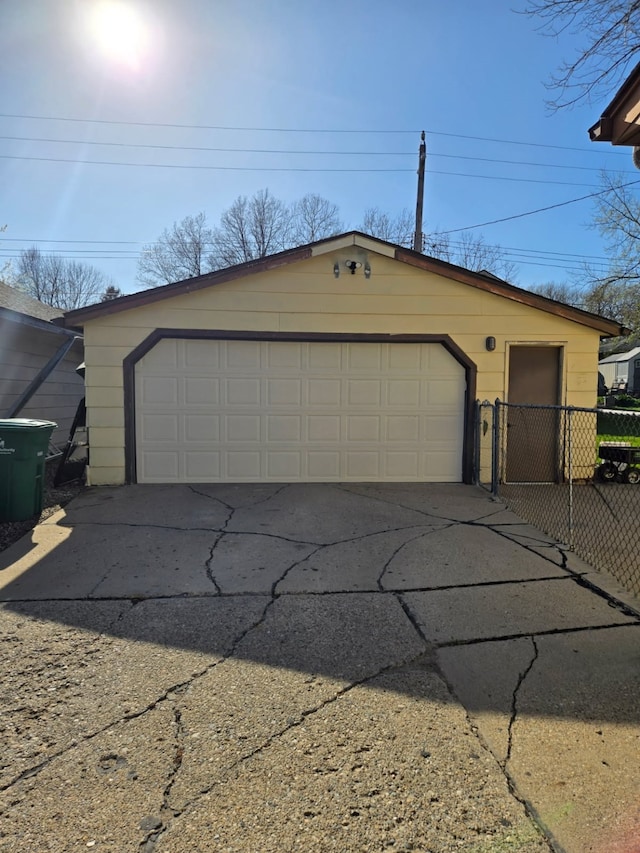 210 11th Ave SW, Altoona, IA 50009 - view of detached garage