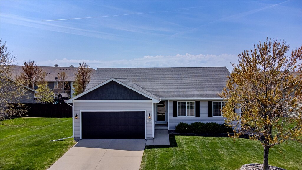 10308 Catalina Dr, Johnston, IA 50131 - photo 1