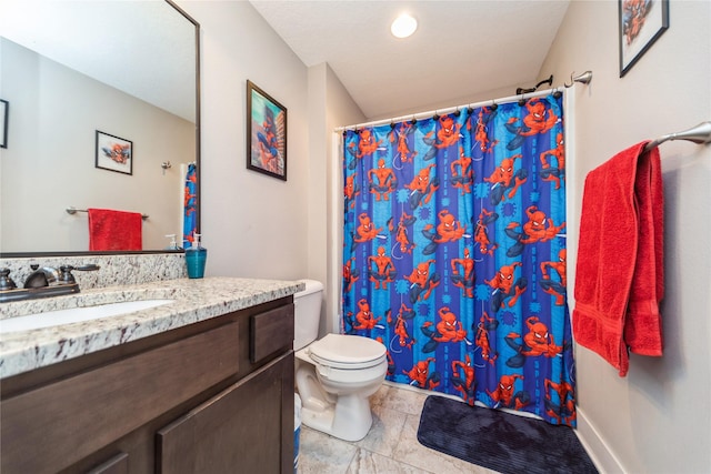 1110 NE 15th Ln, Ankeny, IA 50021 - bathroom featuring a shower with curtain, vanity, and toilet
