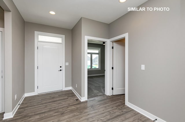 530 Walnut Dr, Huxley, IA 50124 - entrance foyer with wood finished floors and recessed lighting