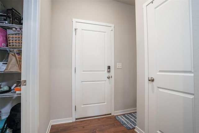 2802 SW Prairie Trail Pkwy, Ankeny, IA 50023 - entryway featuring wood finished floors and baseboards