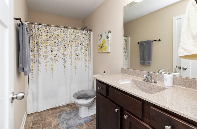 2884 Park Pl, Norwalk, IA 50211 - full bath with vanity, stone finish flooring, and a shower with curtain