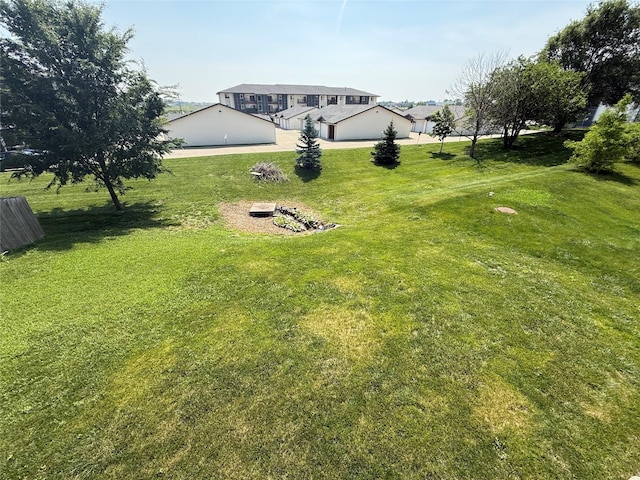 2884 Park Pl, Norwalk, IA 50211 - view of green lawn