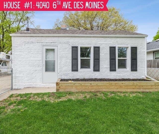4040 6th Ave, Des Moines, IA 50313 - back of property featuring brick siding
