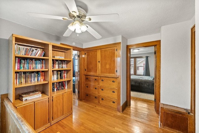 4714 Douglas Ave, Des Moines, IA 50310 - interior space with light wood finished floors and ceiling fan