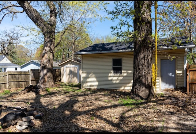 exterior space featuring fence