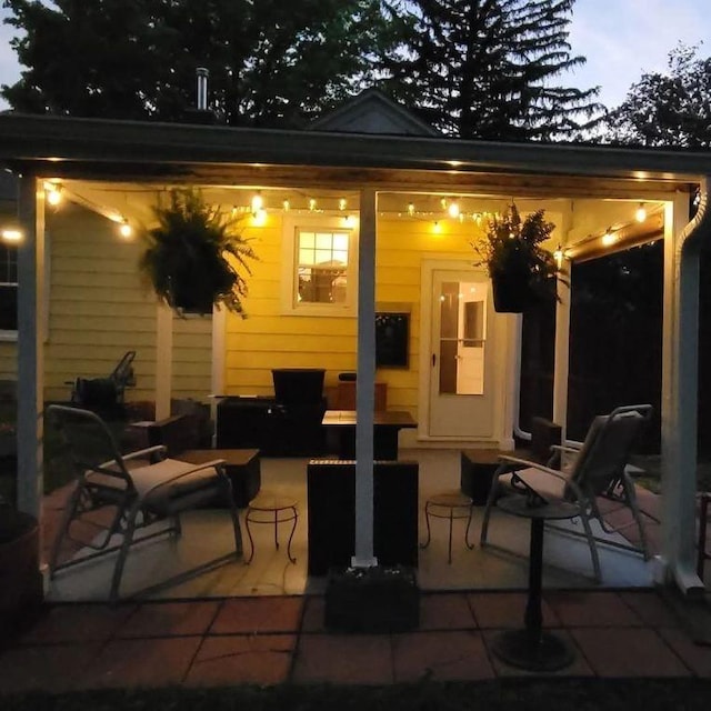 1073 66th St, Windsor Heights, IA 50324 - view of patio / terrace